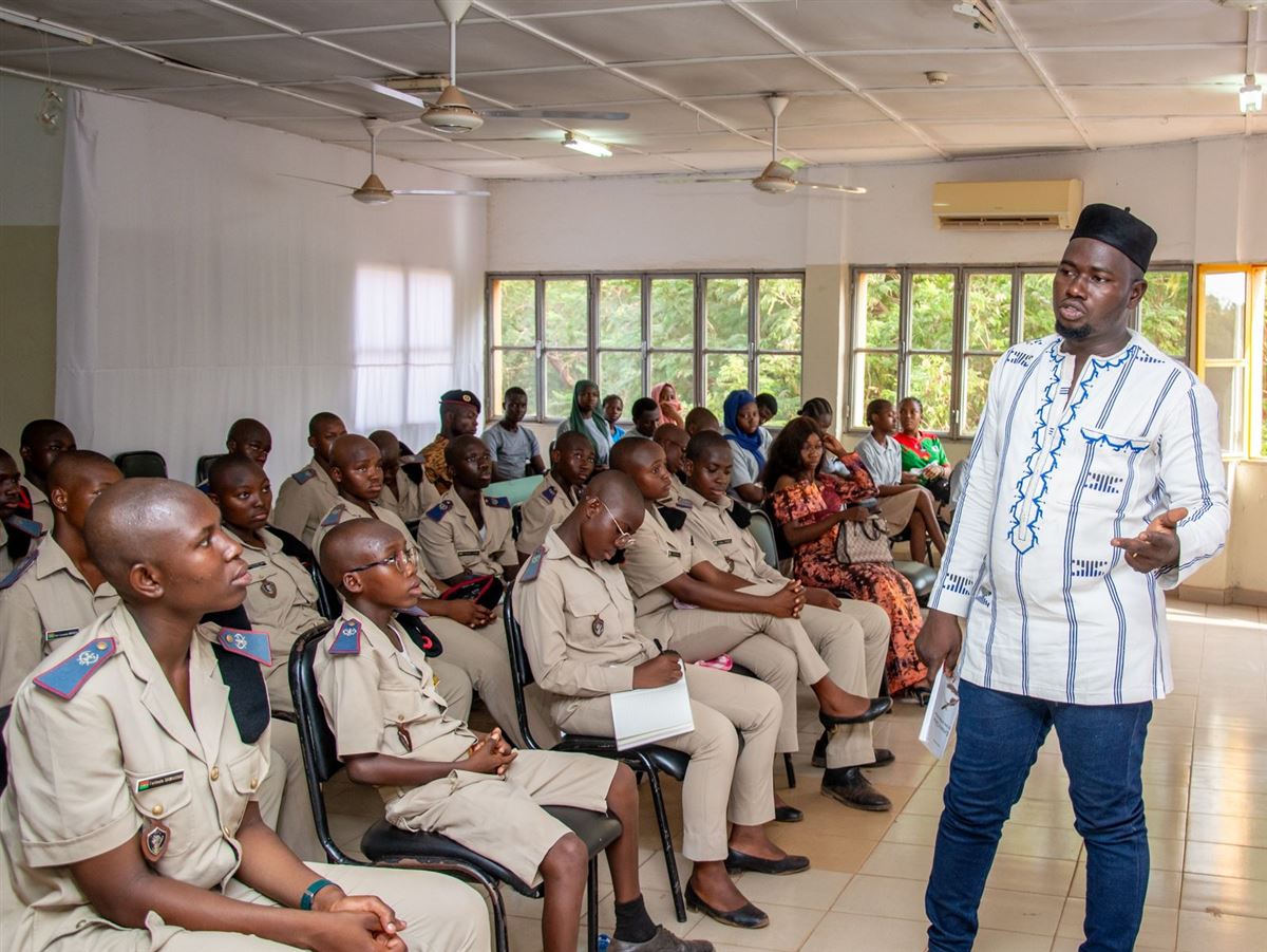 A tutor leading a live class of students