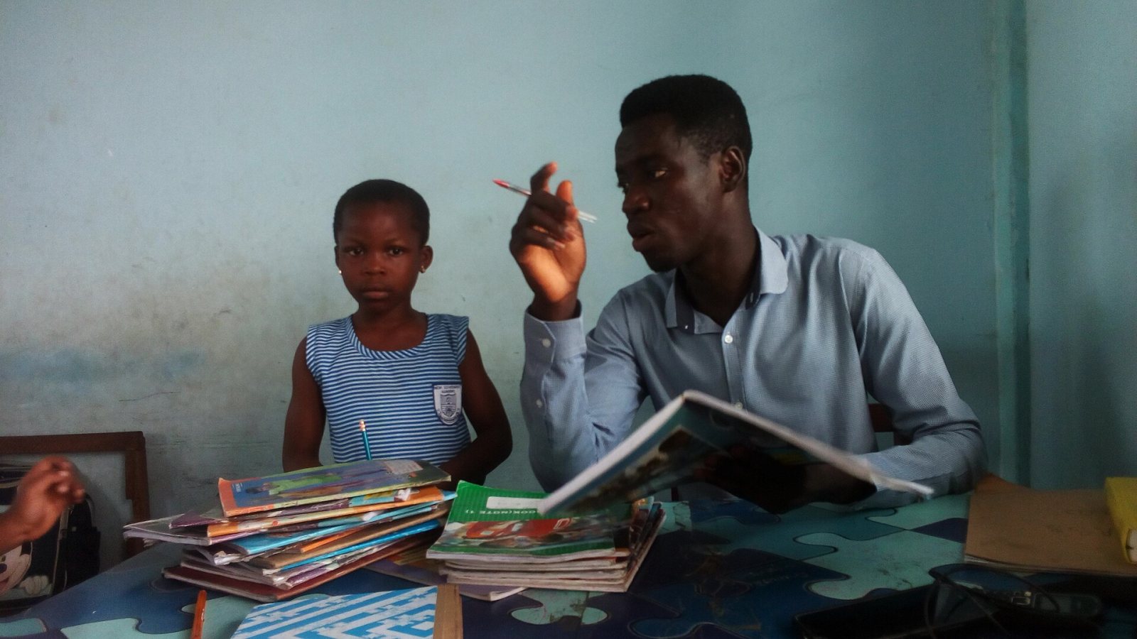 Bright but Careless: Spotting Learning Difficulties Early